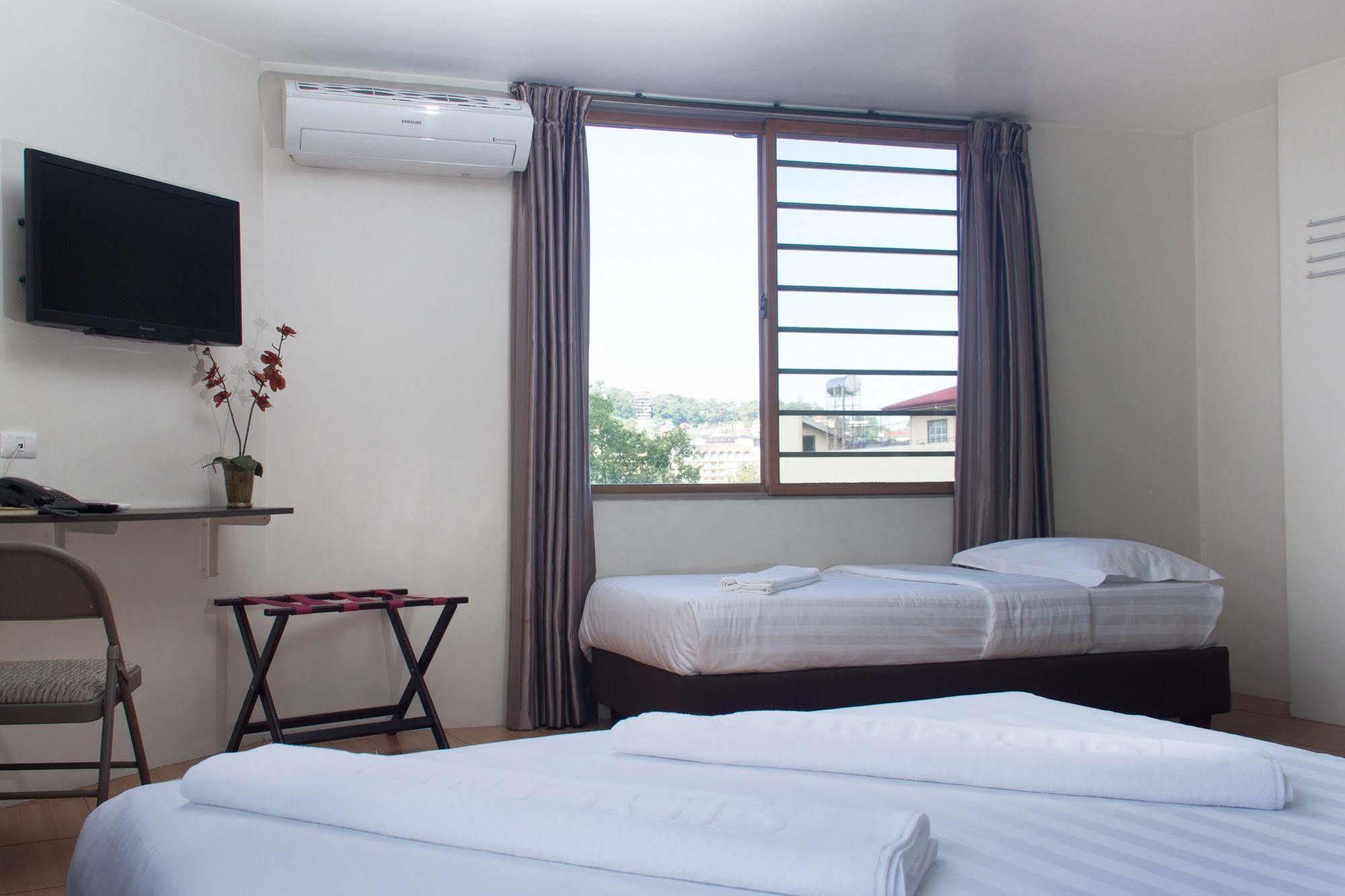 City Center Hotel Baguio City Bagian luar foto