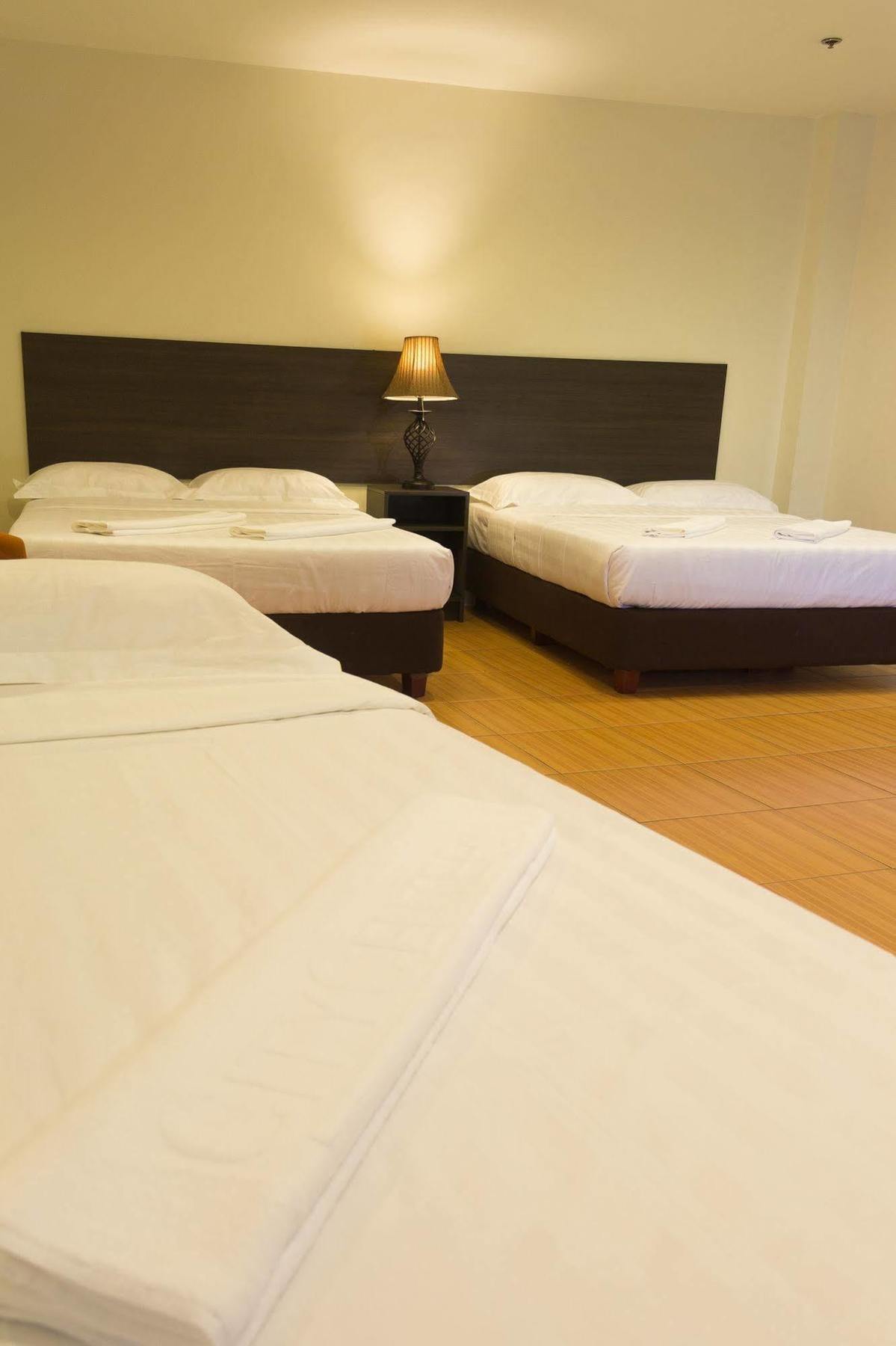 City Center Hotel Baguio City Bagian luar foto