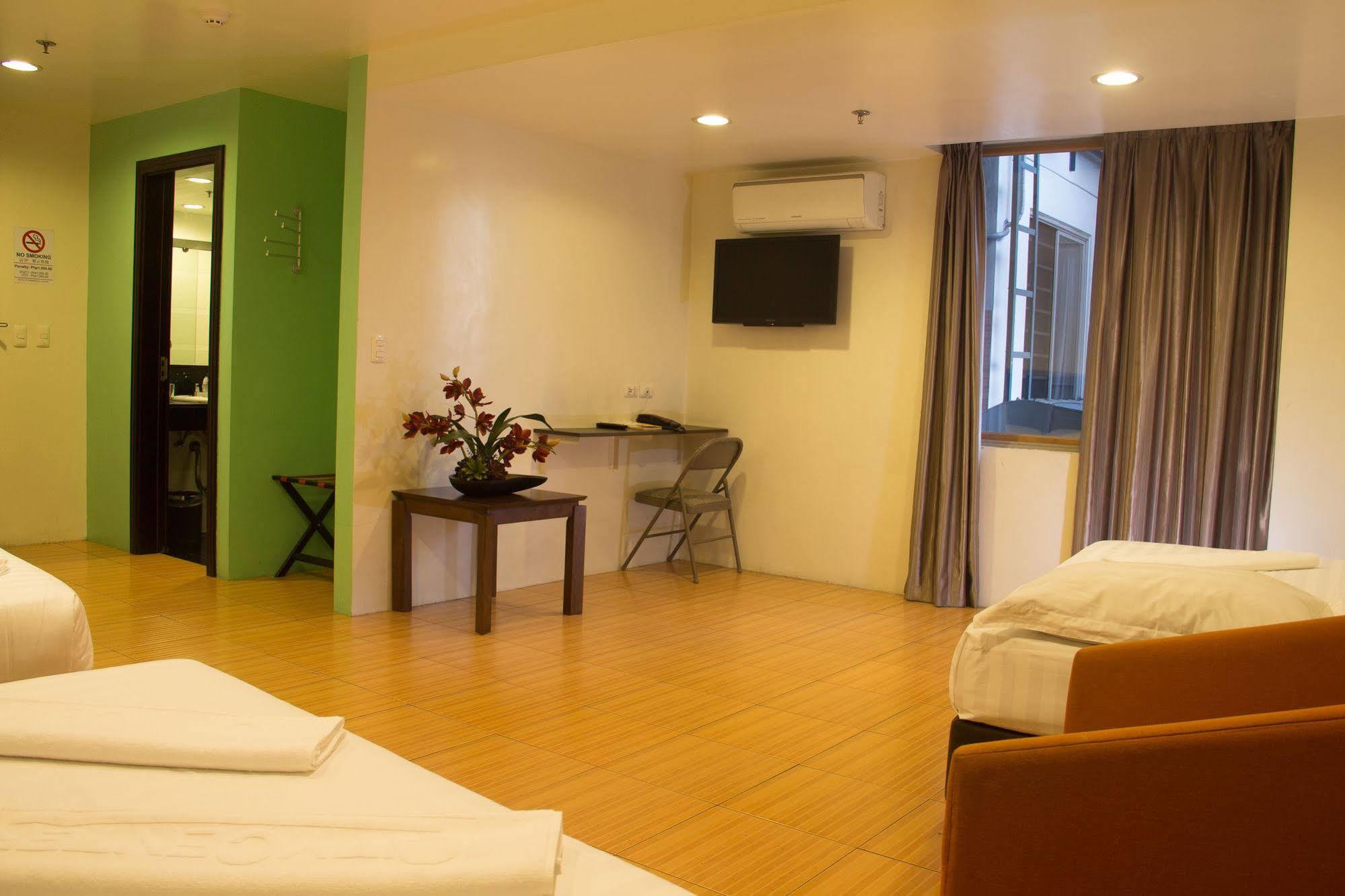 City Center Hotel Baguio City Bagian luar foto