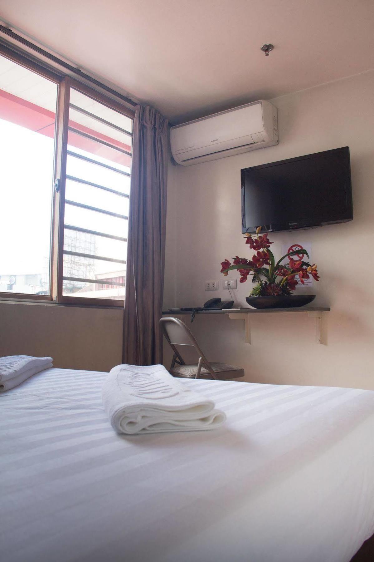 City Center Hotel Baguio City Bagian luar foto