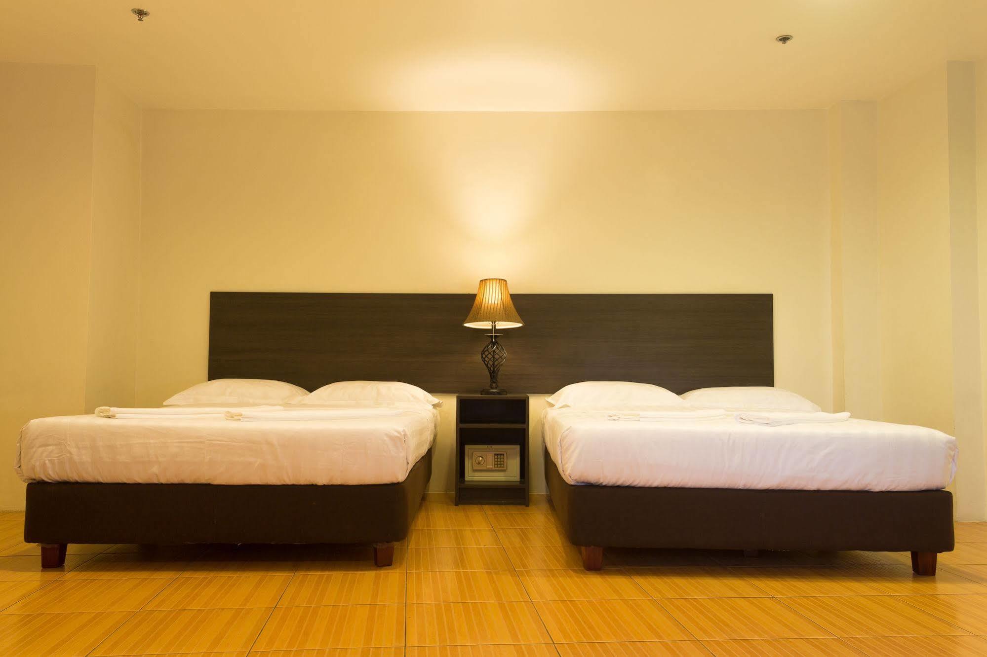 City Center Hotel Baguio City Bagian luar foto