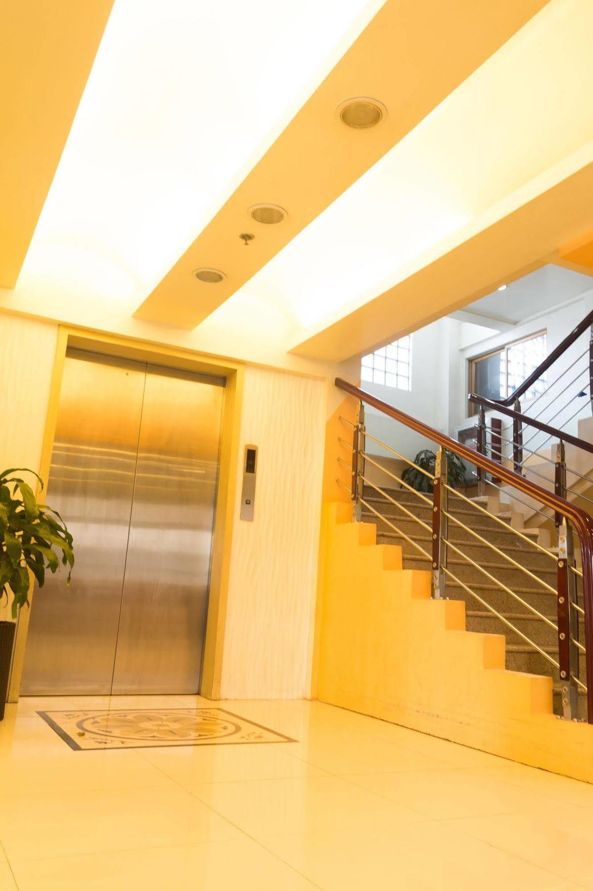 City Center Hotel Baguio City Bagian luar foto
